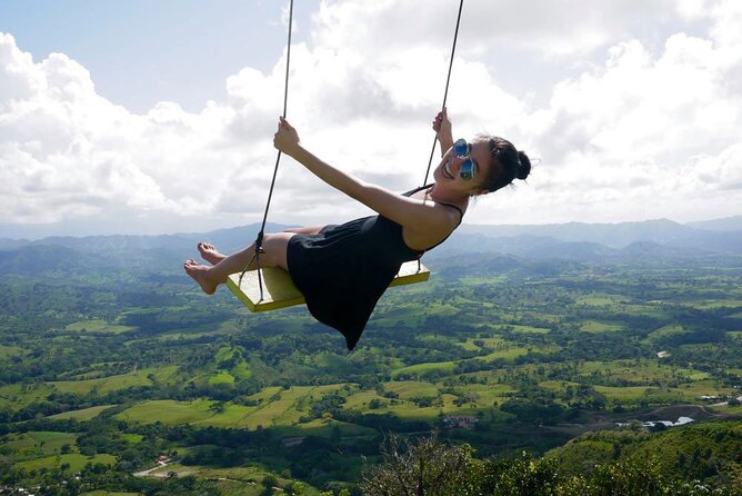 Esmeralda Beach and Round Mountain Excursions - Exploring Round Mountain