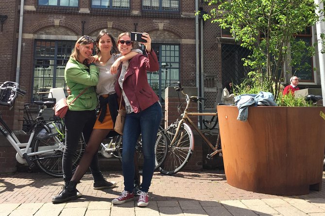 Exciting Murder Mystery - Interactive City Walk in Bruges - Whats Included in the Tour