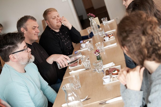 Exclusive Dinner With a Local Family - Visit a Reykjavík Home - Meeting Logistics