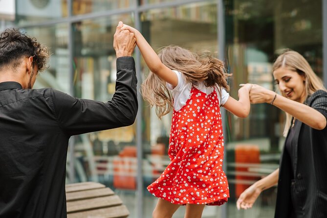 Explore Brussels With Family Walking Tour - Itinerary Details