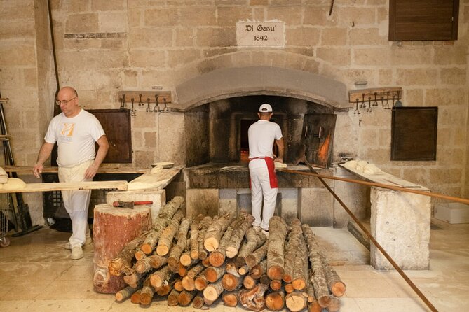 Food Tour of Apulian Specialties Walking Around Bari - Visiting the Ancient Oven