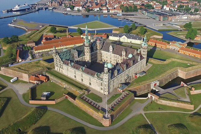 Gems of Helsingør - Private Walking Tour for Couples - Stroll Along Helsingør Havn
