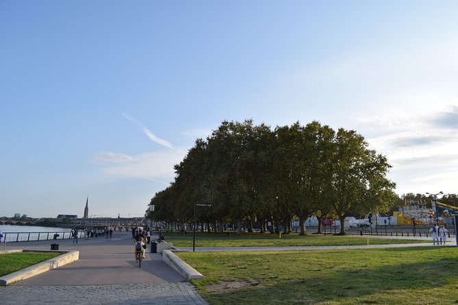 Grand Tour of Bordeaux by Bike - Meeting and End Points