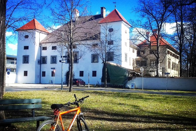 Guided Castle Bike Tour in Klagenfurt Am Wörthersee - Inclusions