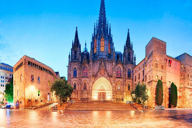 Guided Tour of the Gothic Quarter - Exploring the Charming Plazas