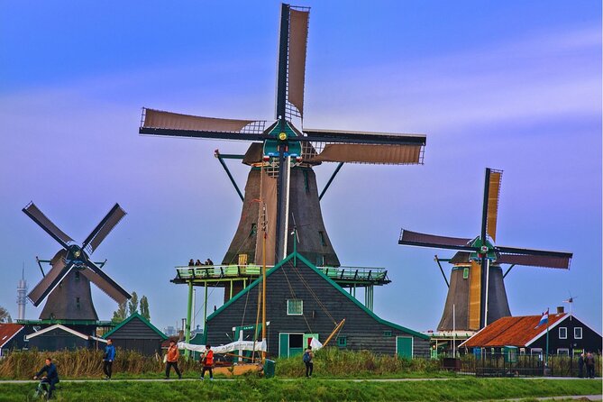 Guided Tour to Zaanse Schans, Volendam and Maken With Boat Ride - Guided Experience Overview