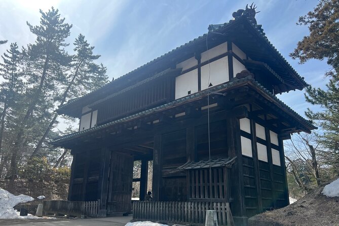 Half-Day Hirosaki Castle and Samurai House Tour With Guide - Inclusions