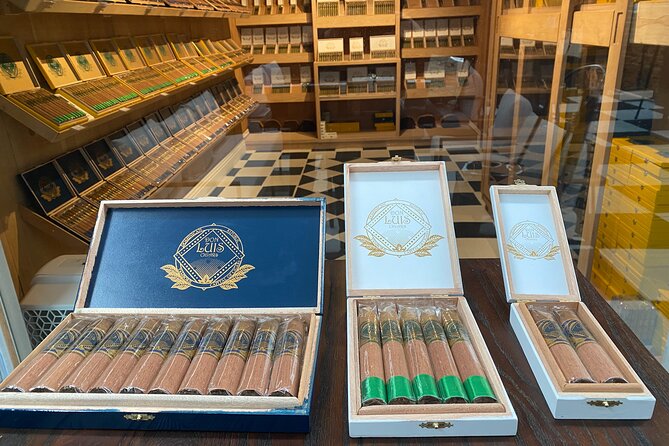 Hand Roll Your Cigar Experience Review - Meeting and Schedule Details