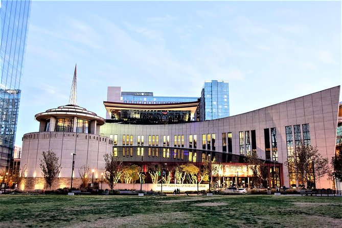Hatch Show Print Studio Tour & Country Music Hall of Fame Combo - Immerse Yourself in the Printing Experience
