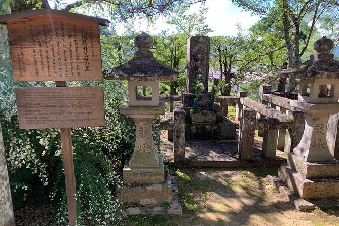 Higashiyama Walking Course in Takayama City Guide (About 70 Min) - Pricing and Booking