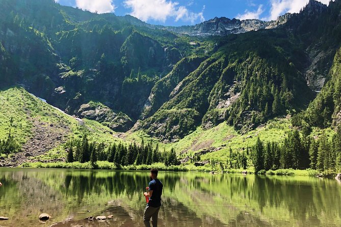 Hike the Gorgeous Trails in Washington - Enchanting Evergreen Forests and Waterfalls