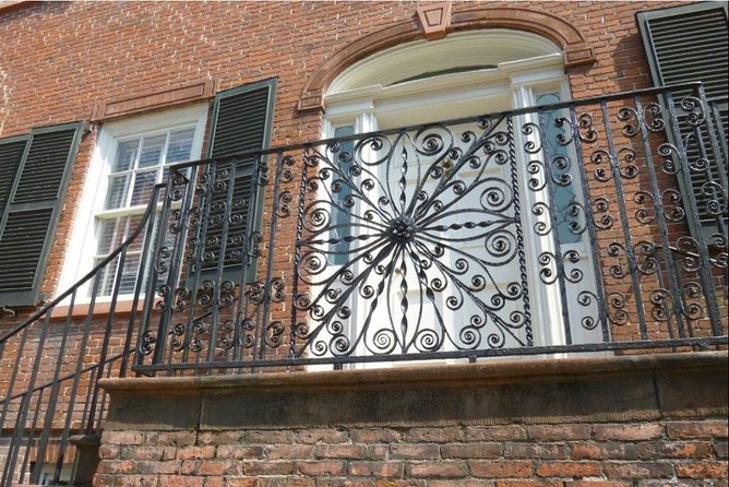 Historic Homes of Savannah Guided Walking Tour - Stories of Savannahs Elite
