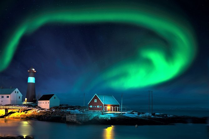 Hunting for Reykjavik Northern Lights Private Tour - Inclusions and Amenities
