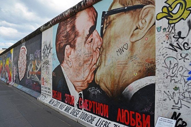 Join-in Shore Excursion: Berlin Highlights and Sachsenhausen - Transportation and Pickup