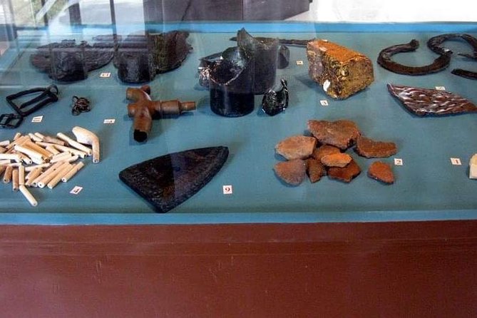 Journey of the Slaves, British & the Spanish Invaders From Kingston - British Colonization Impact