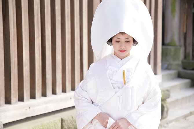 Kimono Wedding Photo Shot in Shrine Ceremony and Garden - Taking in the Shrine Ceremony