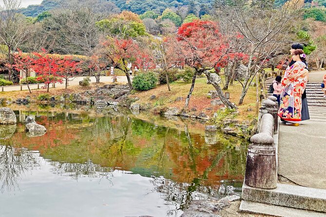 Kyoto Private Magical Tour With a Local Guide - Visiting Kiyomizudera Temple