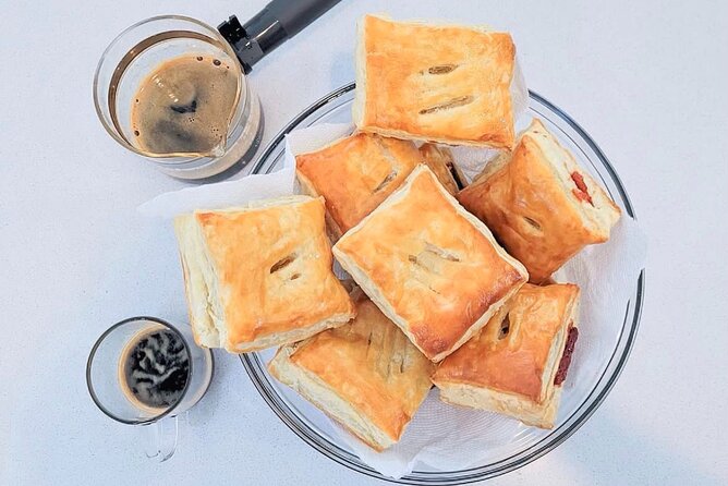 Li'l Havana Miami:Classic Cars,Cigar Factory,Coffee,Pastry & Rum - Taking in Cigar Culture