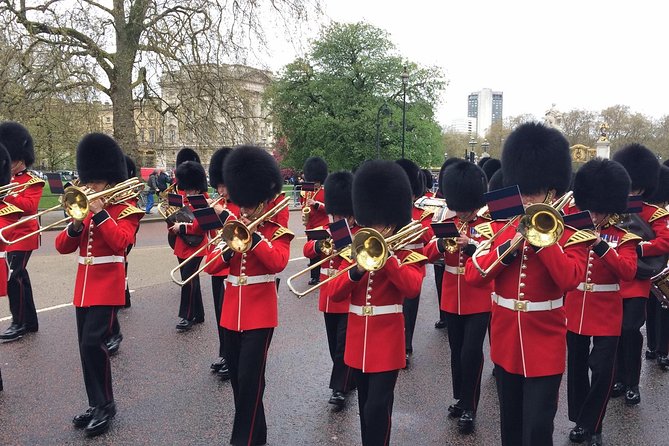 London Christmas Private Guided Tour - Meeting and End Points