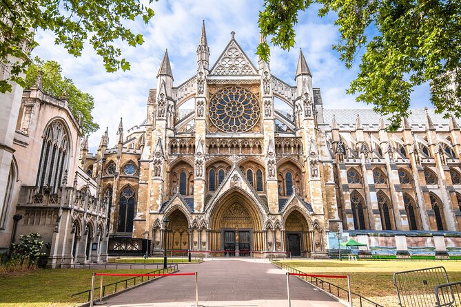 London Westminster Abbey Fast-Track Tickets With Guide and Pickup - Accessibility Features