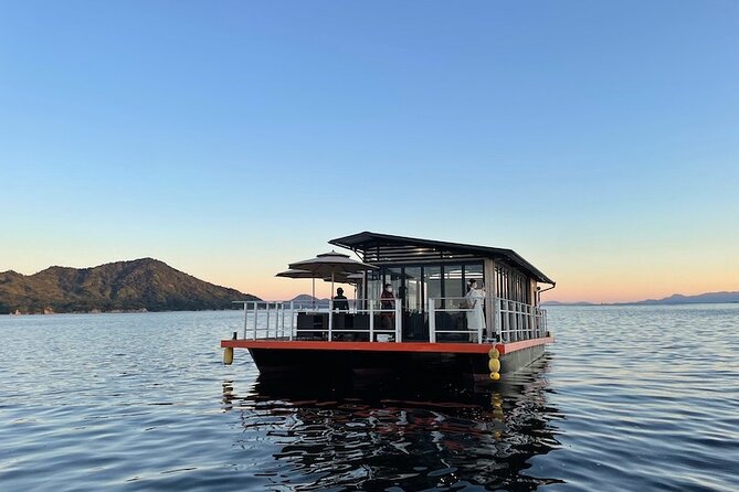 Lunch on Raft-Style Boat HANAIKADA on the West Coast of Miyajima - Cruise Schedule and Details