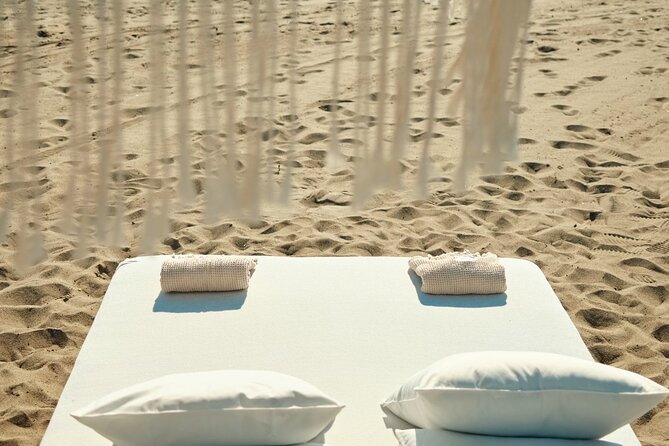 Luxury Beachside Daybed Rental in Santa Monica and Malibu - Amenities Included