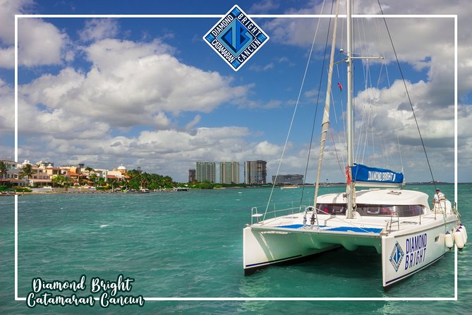 Luxury Catamaran Tour to Isla Mujeres With Transportation From Cancun - Inclusions of the Tour