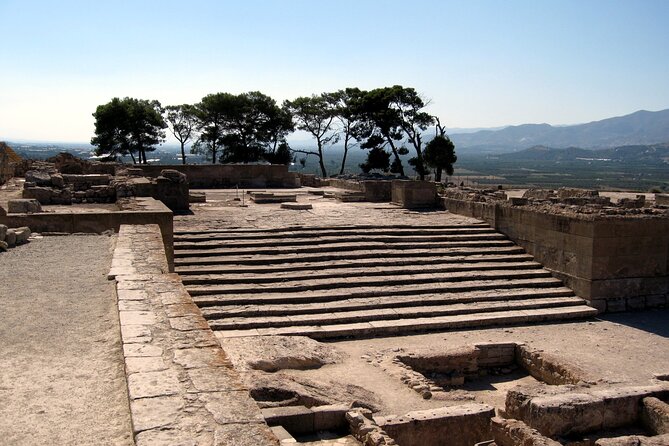 Messara - Exploring Phaestos
