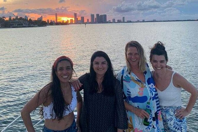 Miami Bay Skyline Yacht Cruise Review - Inclusions and Amenities