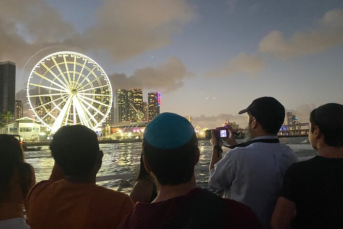 Miami Sightseeing Cruise on a Luxury Yacht - Onboard Amenities and Experience