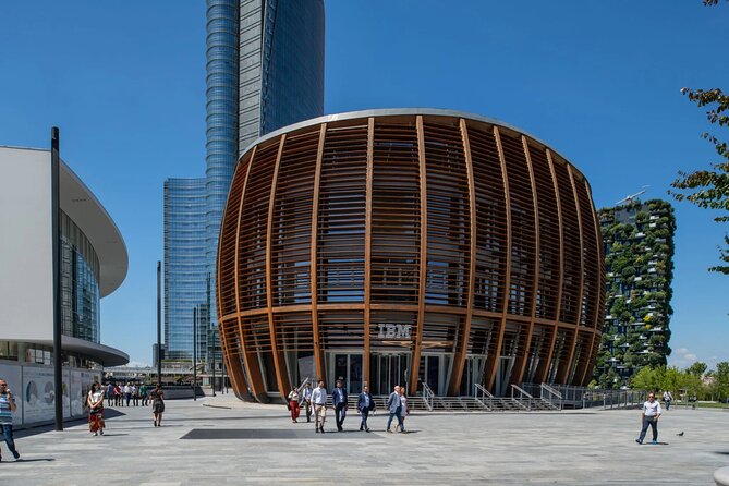 Milan Urban Wonders Small Group Tour - Meeting and End Points