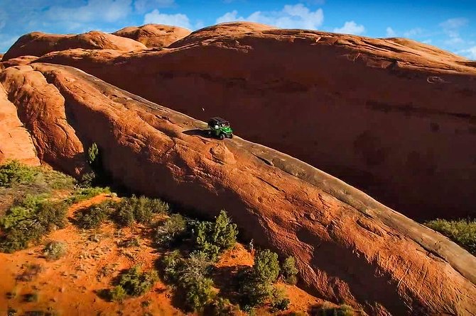 Moab Private 4x4 Tour On Hells Revenge - Trails and Terrain
