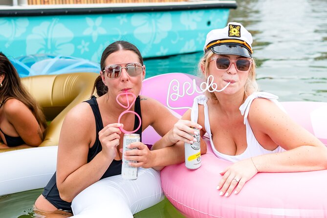 Morning Bachelorette Trip • 4hr - 26' Tiki (Up to 18 Guests) - Inclusions for an Enjoyable Experience