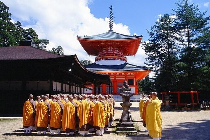 Mt Koya 2 Day Walking Tour From Osaka - Day 1: Exploring the Sacred Mount Koya