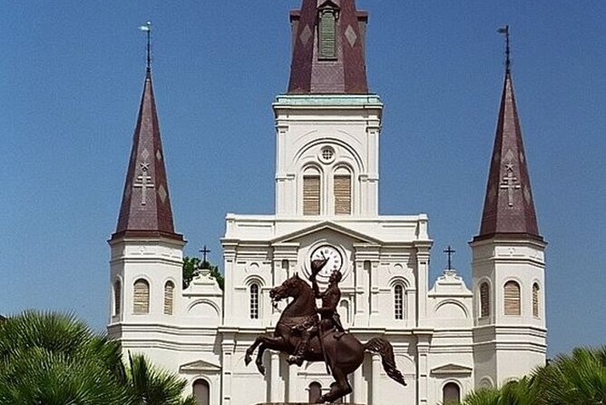New Orleans Street Food Tour With A Local Guide - Must-Try Dishes During the Tour