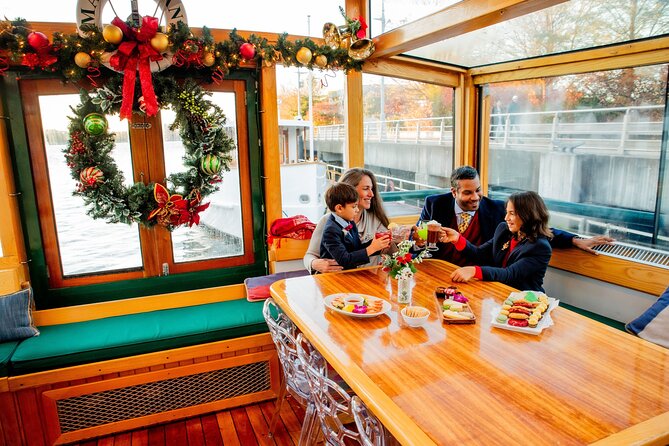 New York City Holiday Brunch Cruise on Classic Boat - Meeting Point and Departure Details
