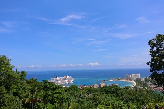 Ocho Rios Beach and Highlight Tour From Ocho Rios Port - Ocho Rios Shopping Center