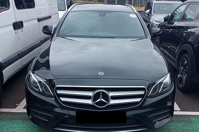 One Way Taxi Transfer From London to Harwich Seaport - Included Amenities and Features