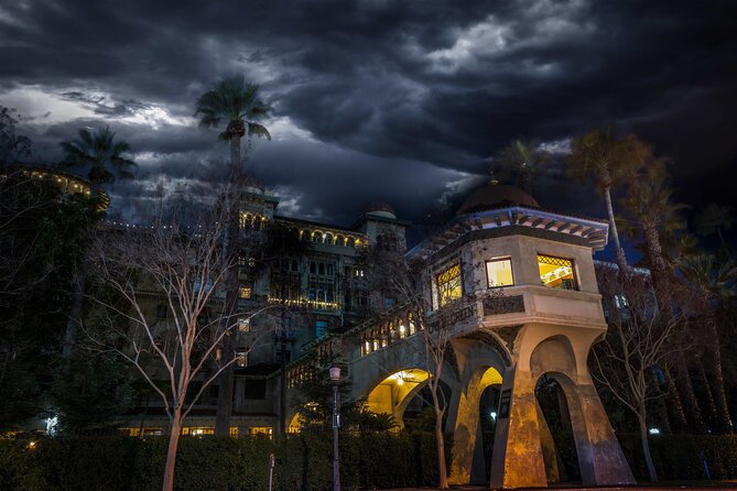 Pasadena Ghosts Haunted Walking Tour By US Ghost Adventures - What to Expect on the Tour