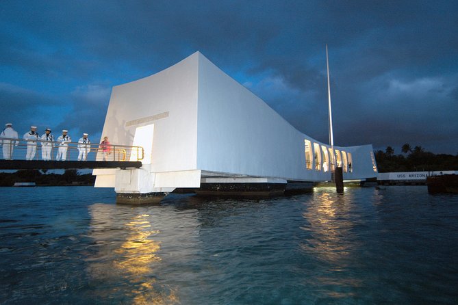 Pearl Harbor Tour Arizona Memorial and USS Bowfin - The Japanese Attack on December 7, 1941