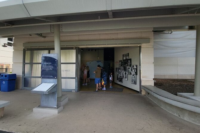 Pearl Harbor Visitor Center and Oahu Grand Circle Island Tour - Pickup and Confirmation Details