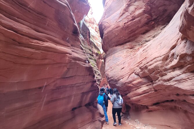 Peek-A-Boo Slot Canyon Adventure (Private) - Guided Experience and Accessibility