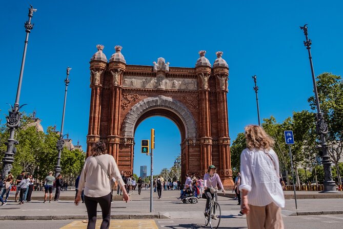 Photo Walking Tour in Barcelona Gothic Quarter - Meeting Point Details