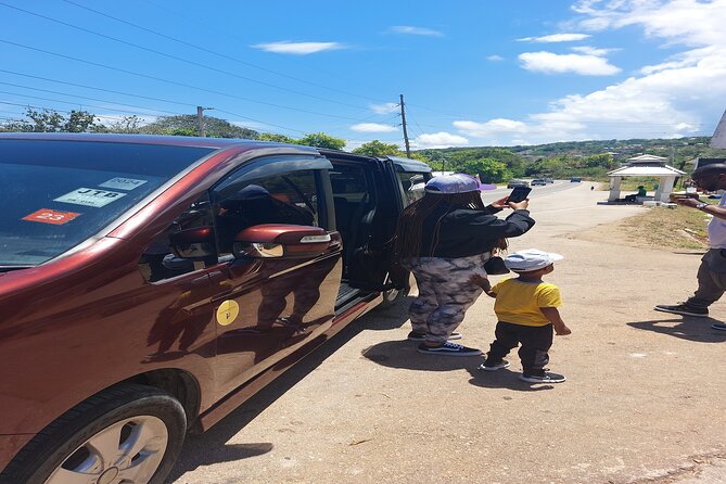 Private Airport Transfer From Kingston Airport - Whats Included