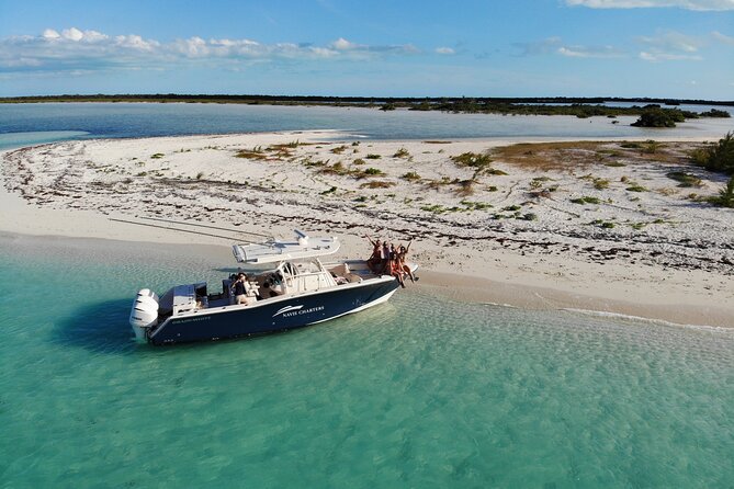 Private and Customizable Half Day Boat Experience to Caicos Cays - Pickup and Meeting