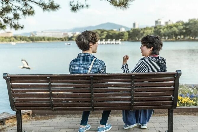 Private and Unique Fukuoka Cherry Blossom Sakura Experience - Enjoy a Traditional Japanese Picnic