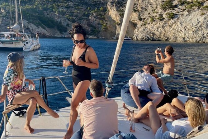 Private Catamaran Sailing Tour in Mallorca - Tour Inclusions and Amenities