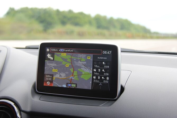 Private Direct Transfer From Split To Dubrovnik With Local Driver - Vehicle and Amenities