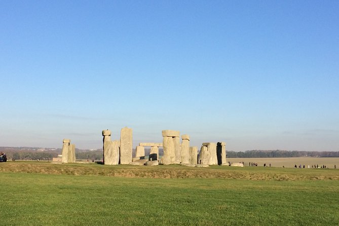 Private Full-Day Tour of Stonehenge and Bath From London - Itinerary Overview