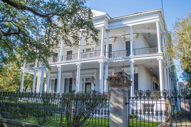 Private Garden District Walking Tour With Lafayette Cemetery No 1 - Inclusions